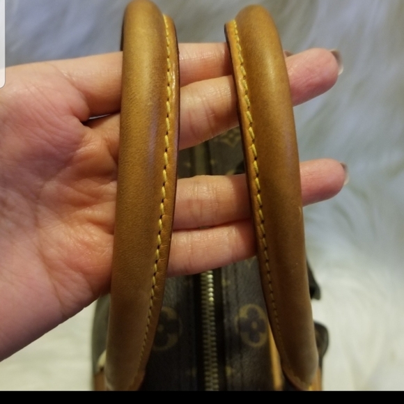 LV MANHATTAN - Picture 5 of 16